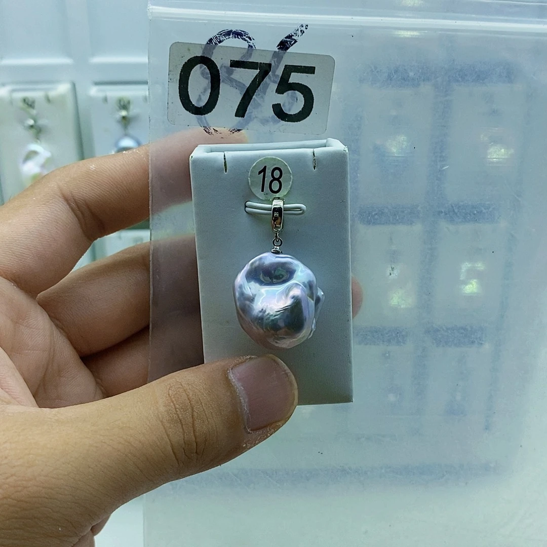 淡水珍珠合金颈饰