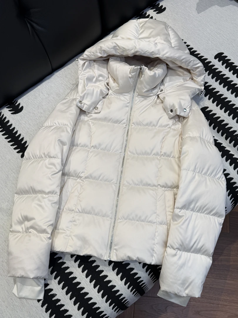 【佳佳专属】缎面可拆卸连帽轻奢感白鹅绒羽绒服