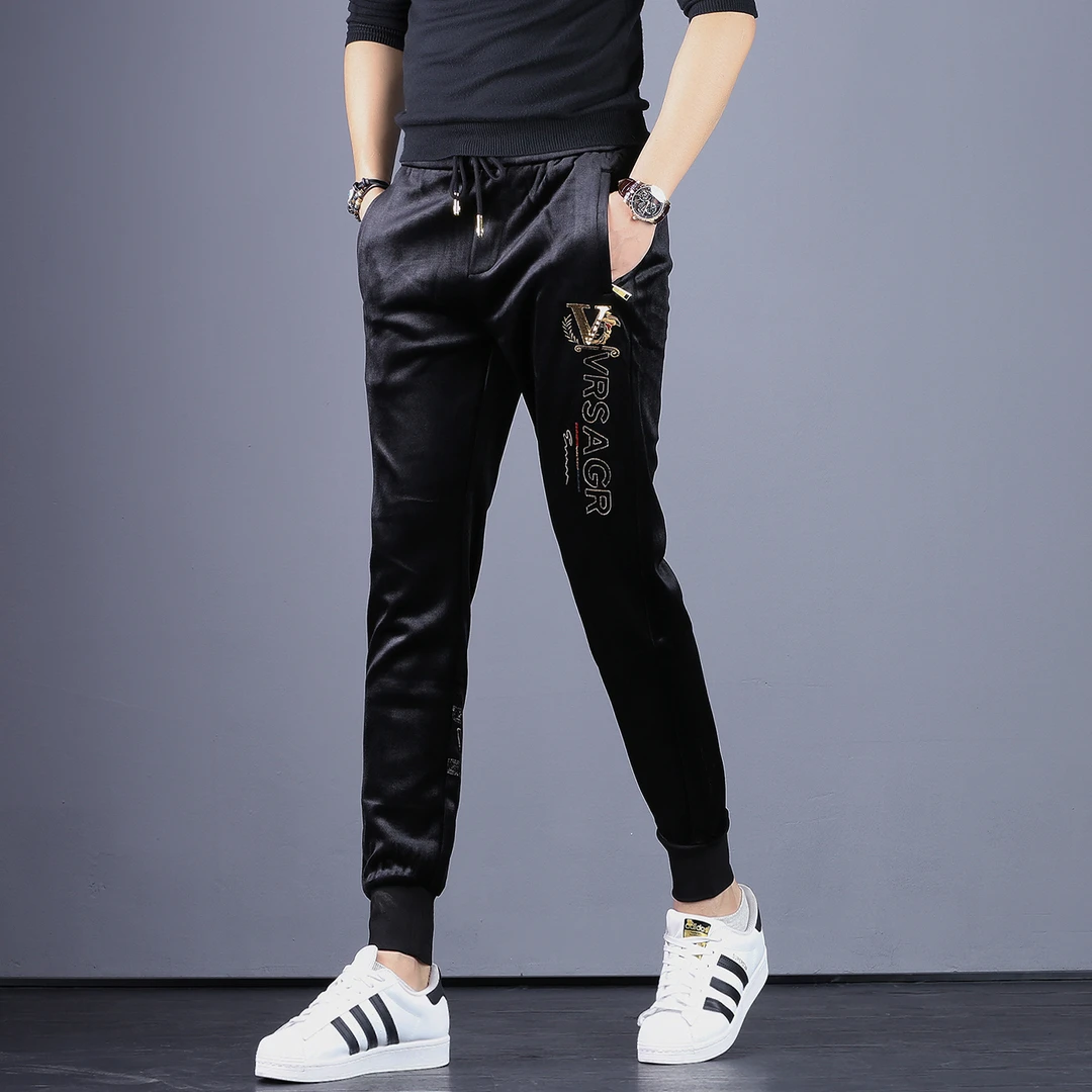 2025新款高端男士金丝绒休闲裤潮牌刺绣烫钻男裤修身束脚裤子男