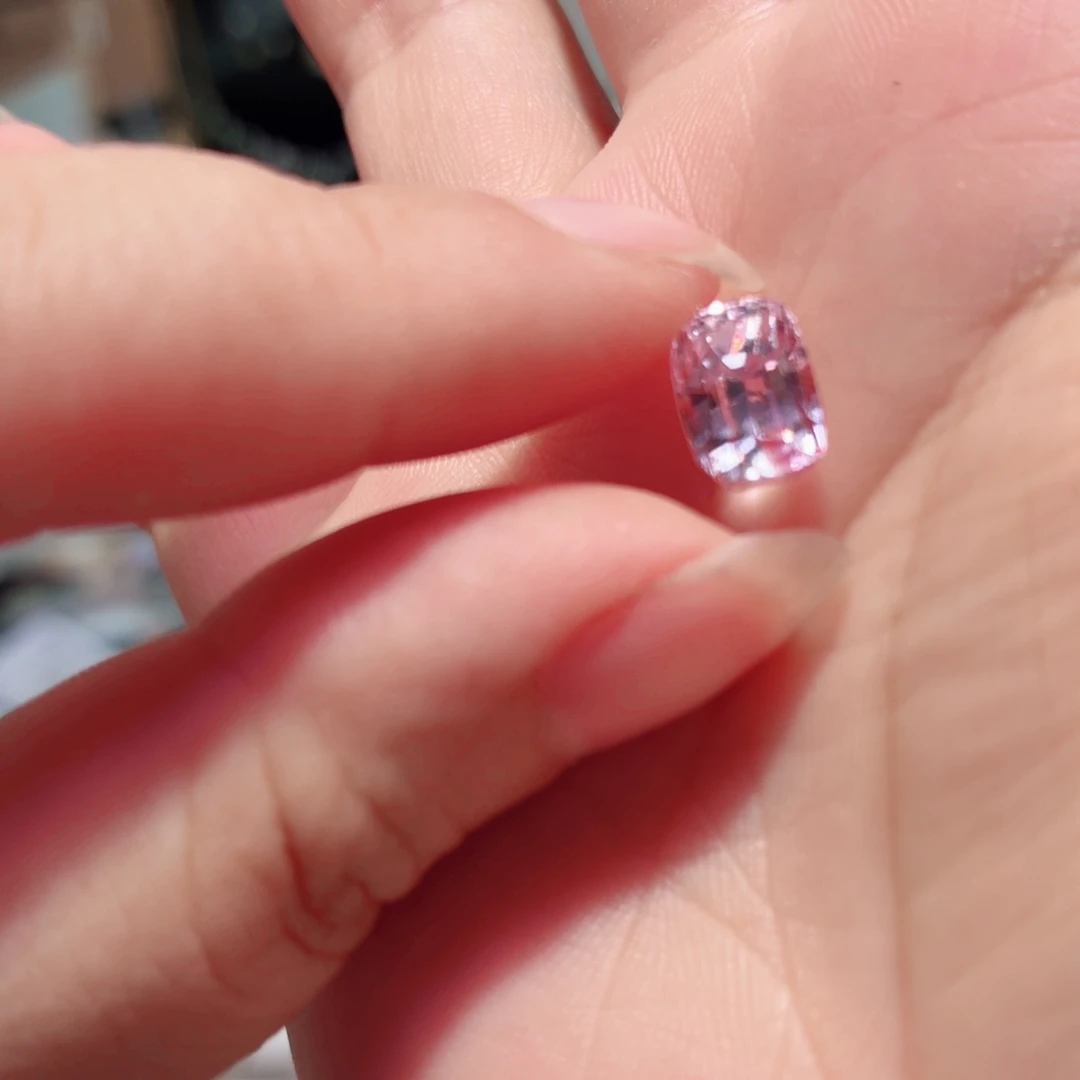 裸石锂辉石未镶嵌国首质检