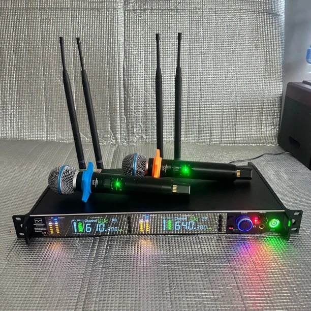 9新  （二手不包邮）深亚动力skm6658四天线真分级话筒，运费到付！