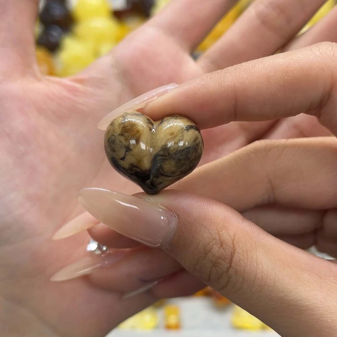 琥珀未镶嵌裸石天然琥珀