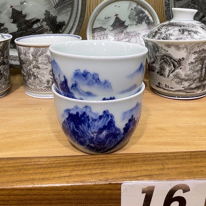 张***胡青花千里江山小客杯2个