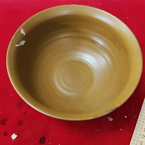 瓷片瓷片，各种摆件，均有瑕疵。沙锅！