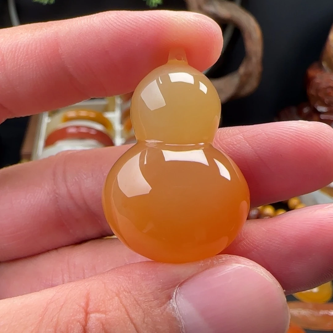 石英质玉（黄龙玉）未镶嵌吊坠(不含链)