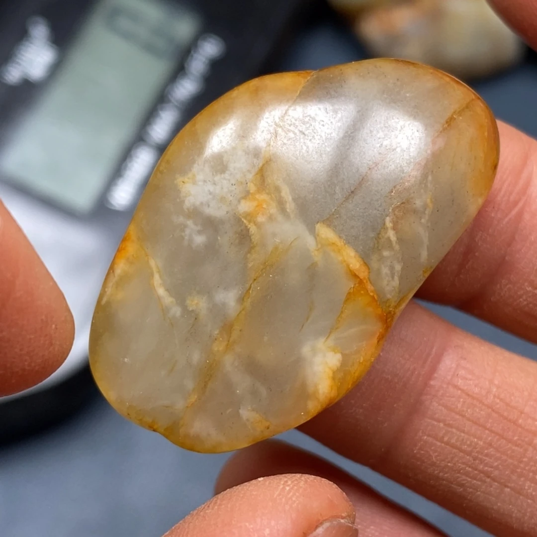 和田玉未镶嵌车挂