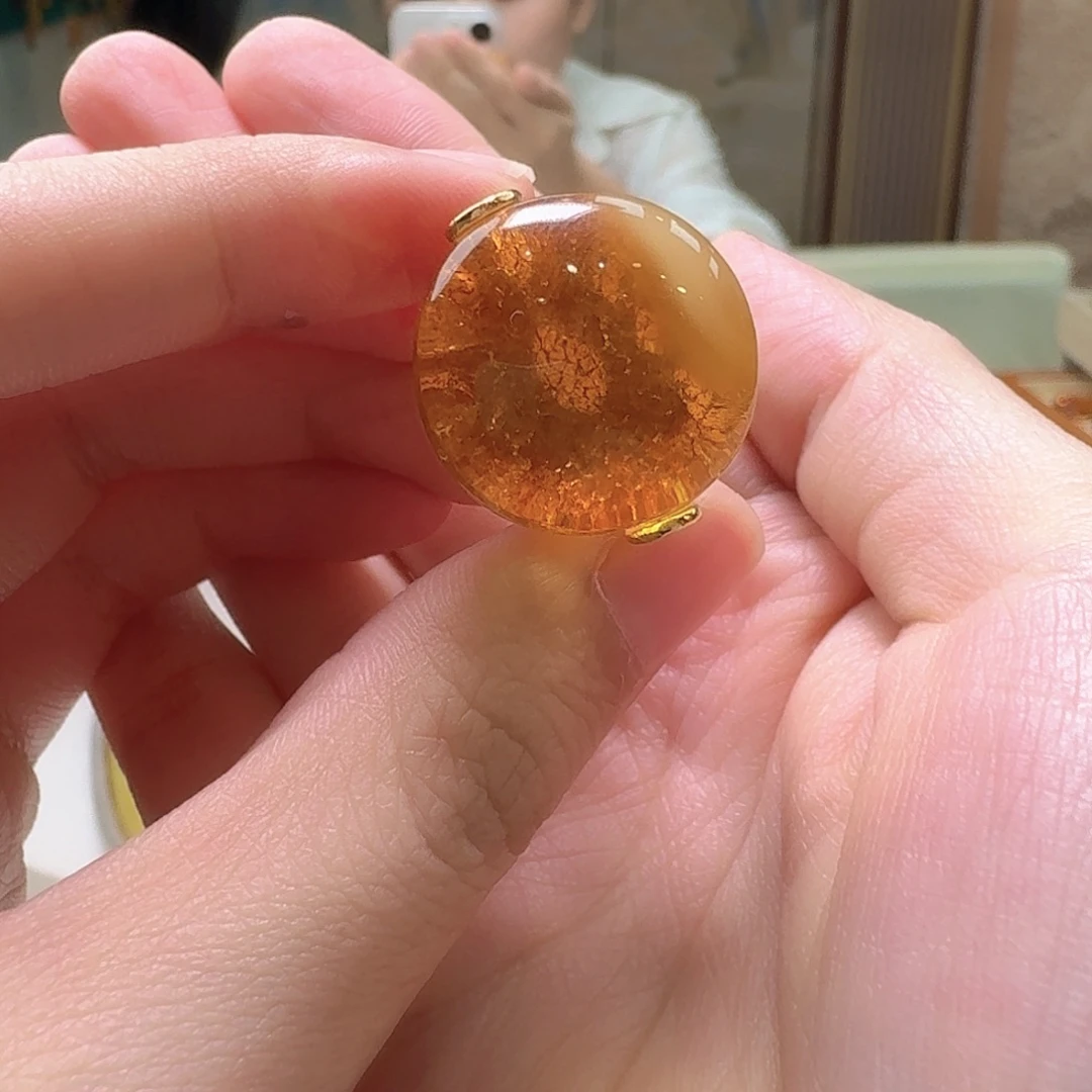 琥珀未镶嵌颈饰戒指