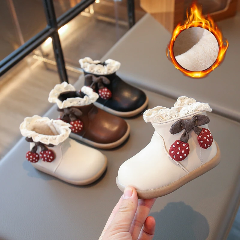 女童马丁靴2025冬季新款女孩百搭棕色加绒皮靴洋气蕾丝边公主短靴