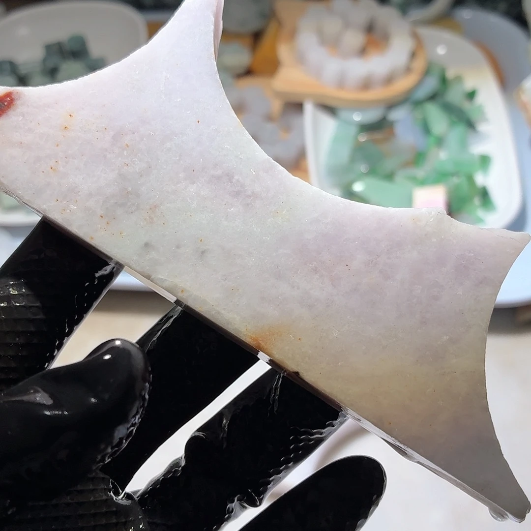 翡翠未镶嵌颈饰边角料