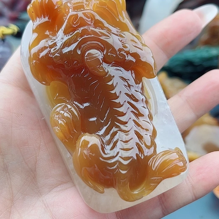 逍***哥玛瑙未镶嵌手饰吊坠