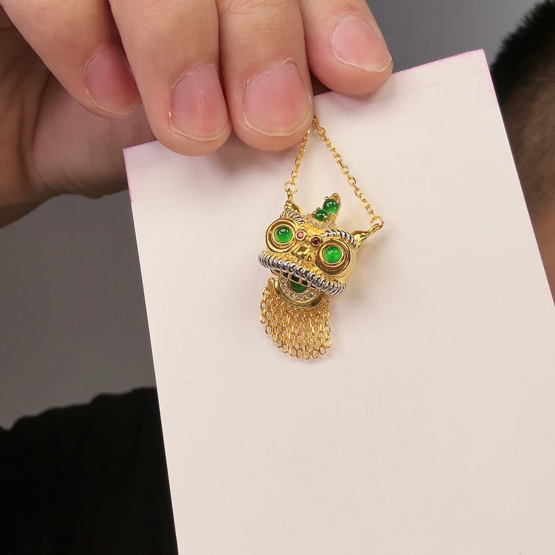 翡翠颈饰银S925镶嵌一件