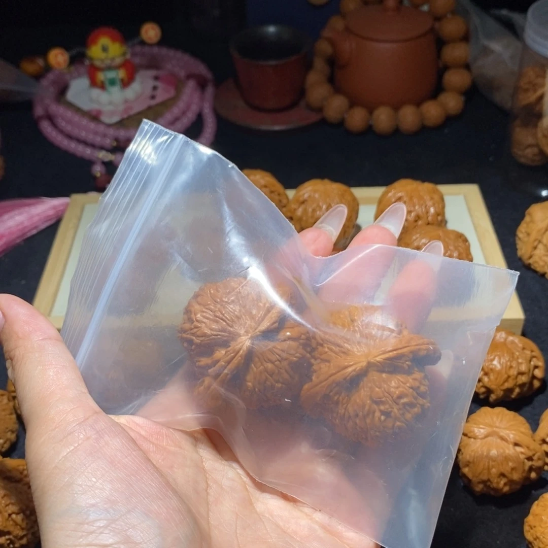 单***文玩核桃吊坠白狮子