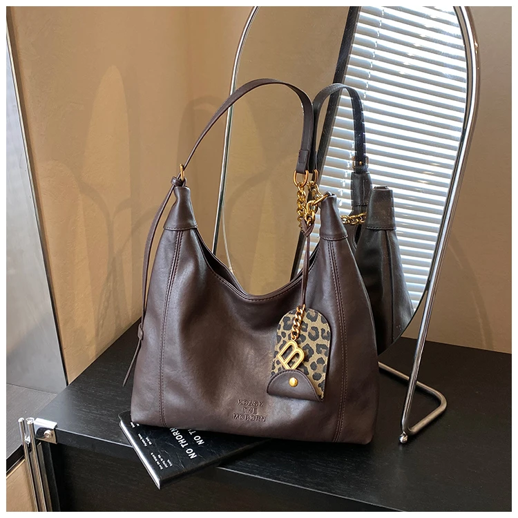 时尚潮流大容量托特包女包2025秋冬新款软包斜挎包小众单肩包外出