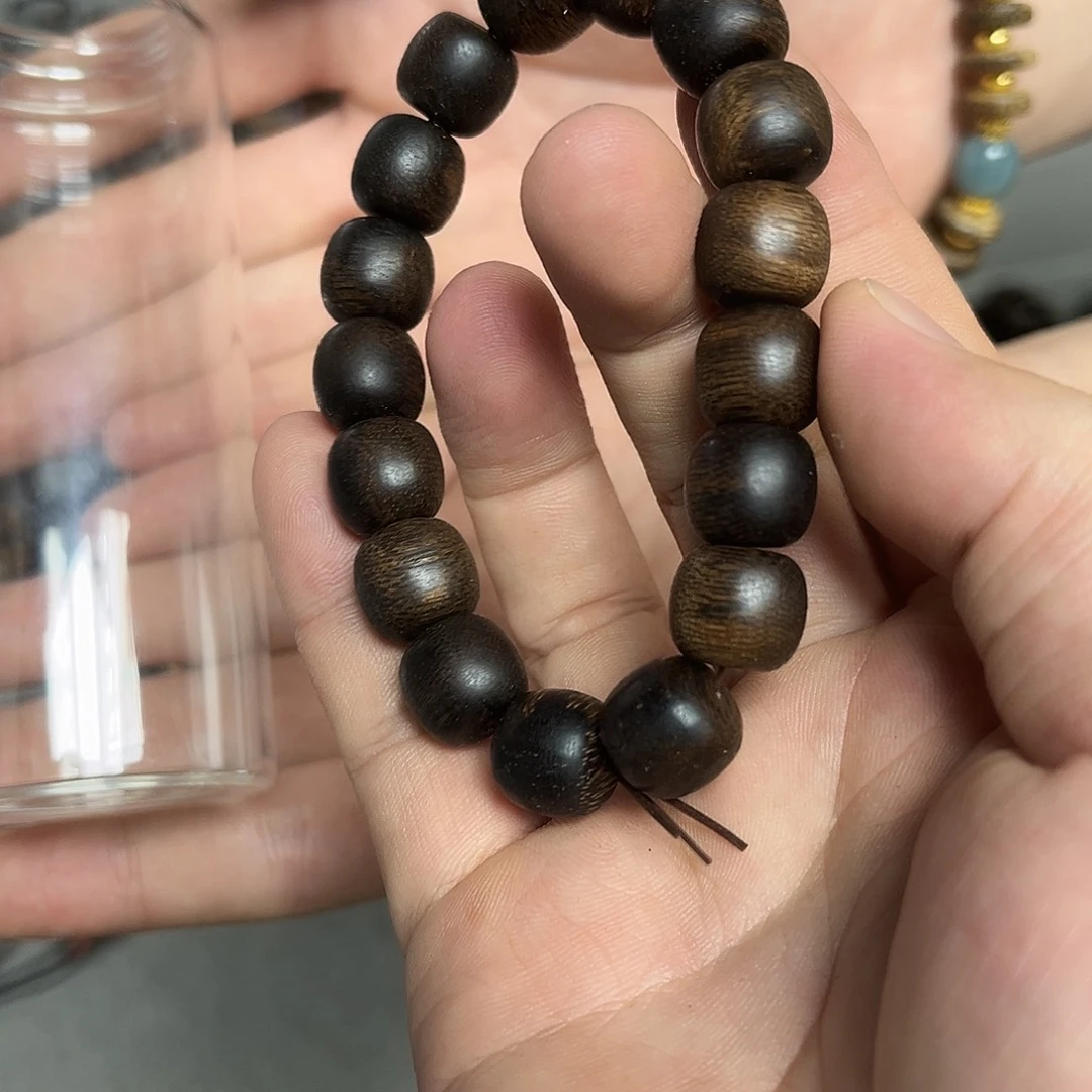 大叶紫檀（黑酸枝木类）