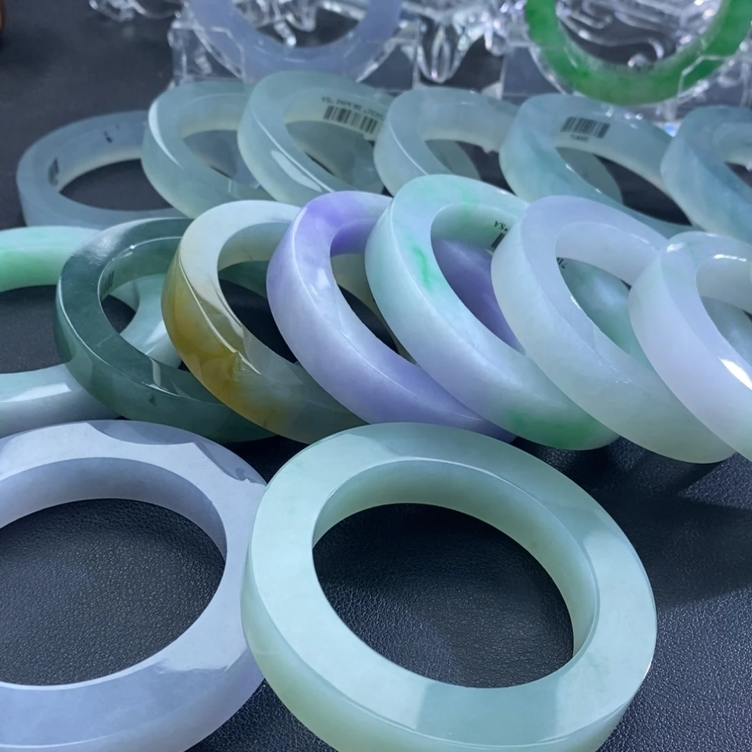 欧***嘎定制翡翠未镶嵌翡翠