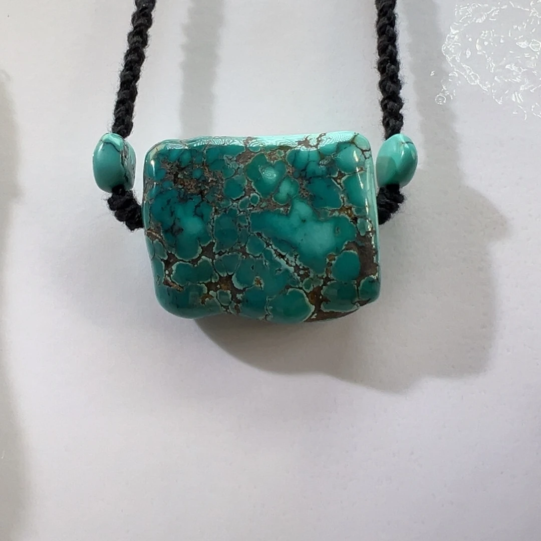 绿松石未镶嵌挂件