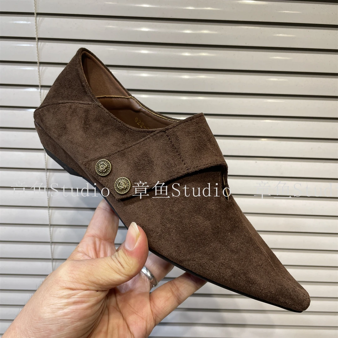 法式魔术贴绒面深口尖头单鞋女2025秋冬气质通勤百搭乐福鞋小皮鞋
