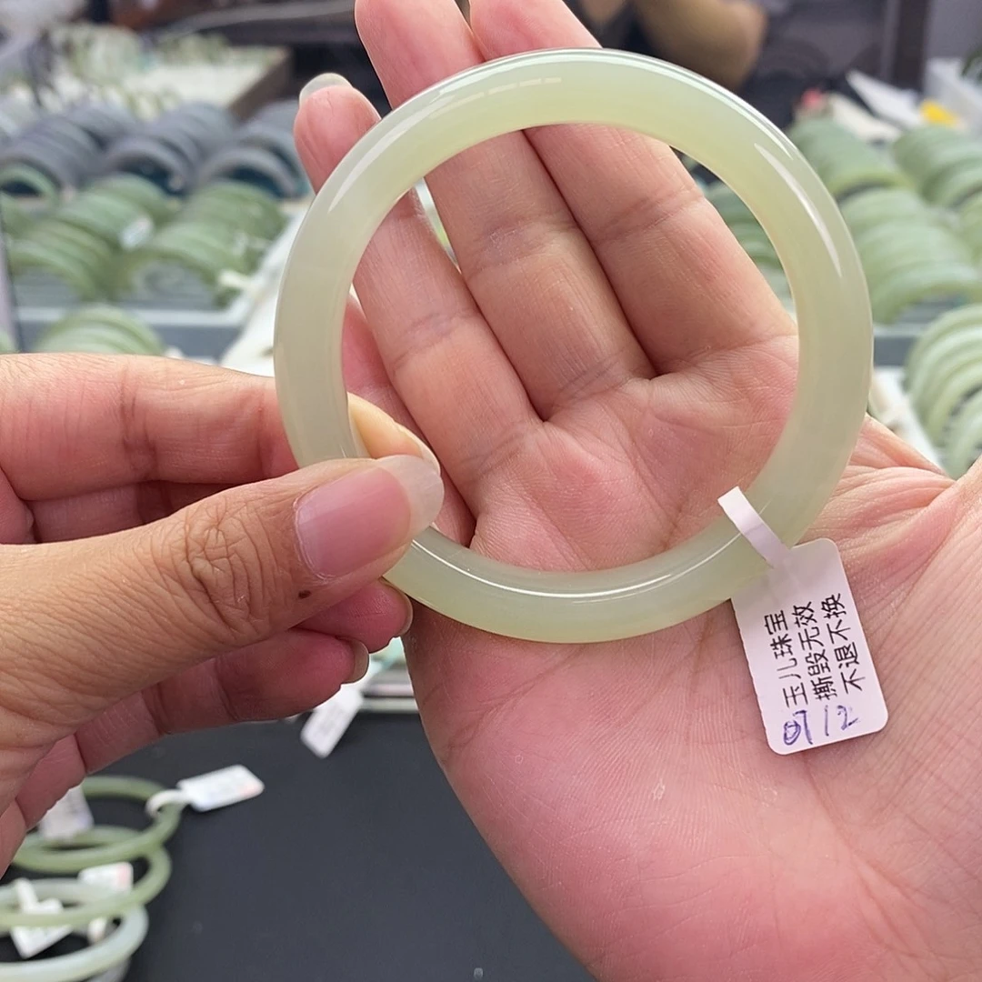 和田玉未镶嵌珠宝奇石和田玉手镯56.57