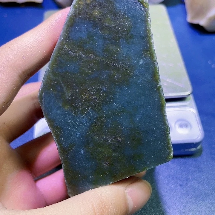 未镶嵌和田玉（糖玉）珠宝半成品