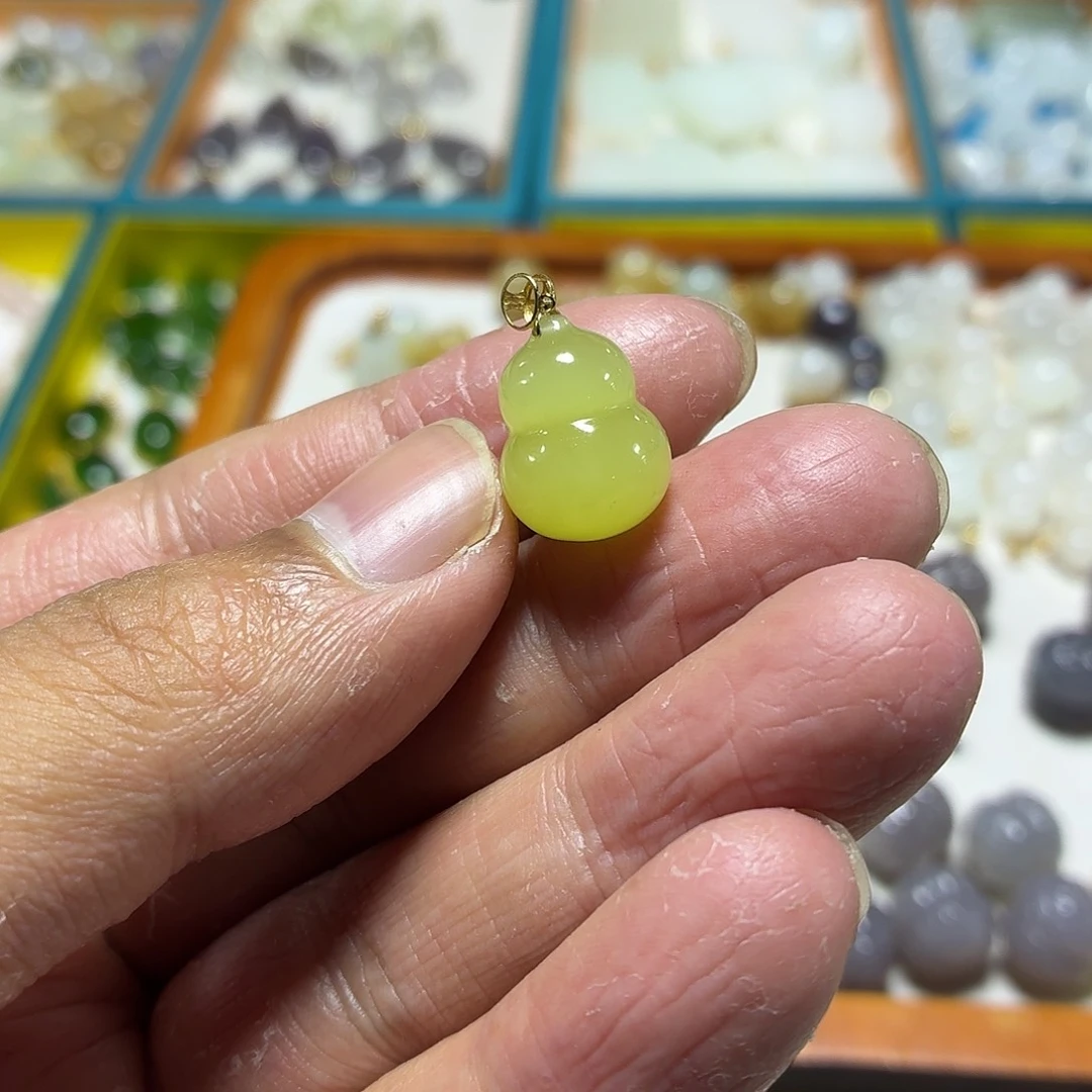 和田玉18K金镶嵌颈饰