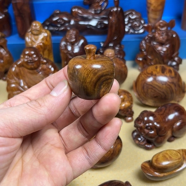 三****哥黄花梨降香黄檀把件