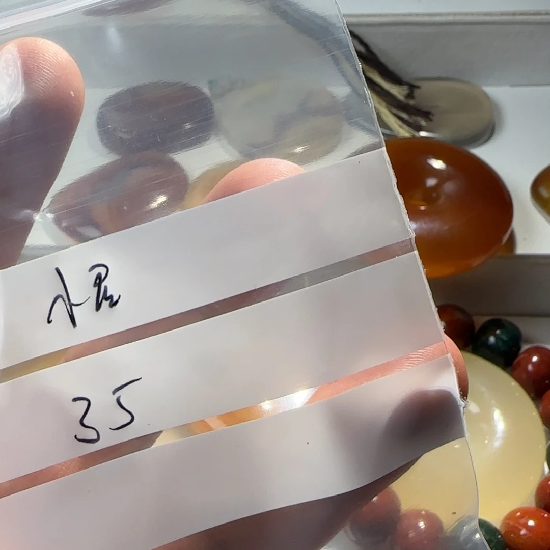 玛瑙/玉髓颈饰合金小*巴16