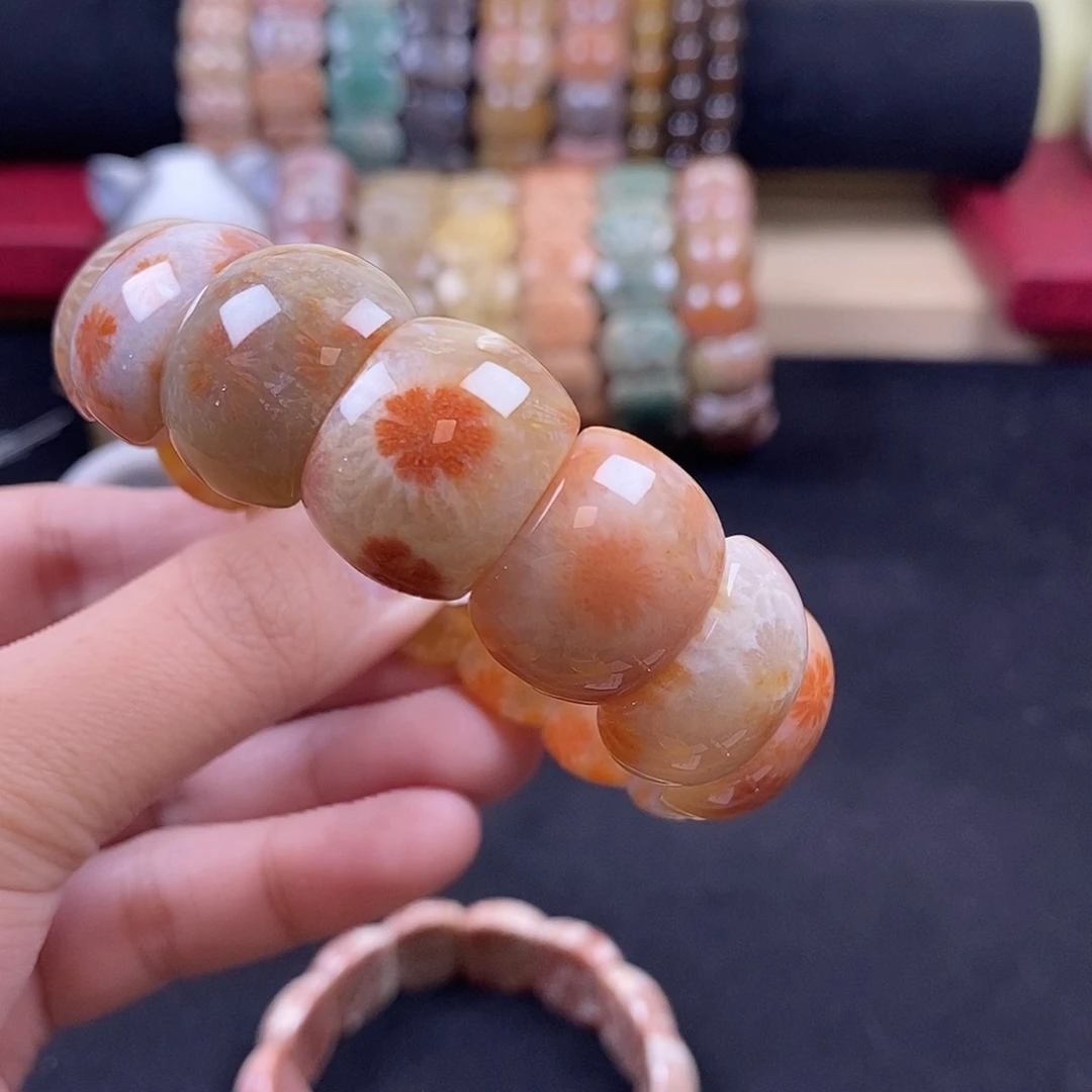 大***超硅化珊瑚（珊瑚玉）未镶嵌手牌
