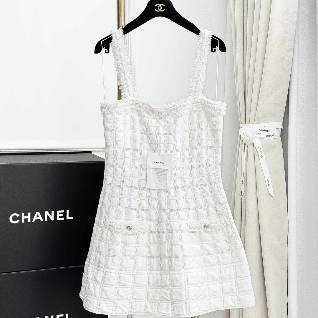 99新 Chanel/香奈儿 38码 白色 毛毛边 格子 吊带 连衣裙
