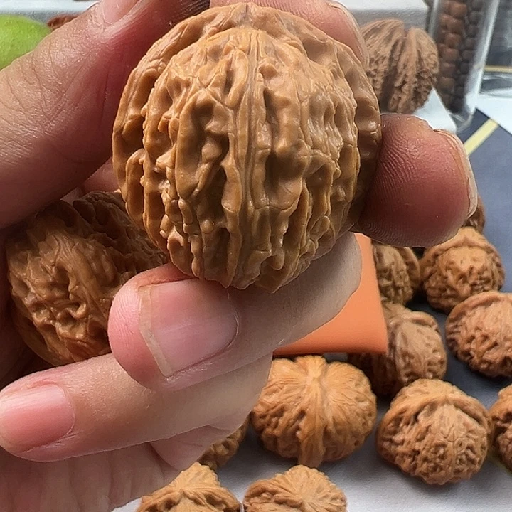 文玩核桃把件喜*白狮子