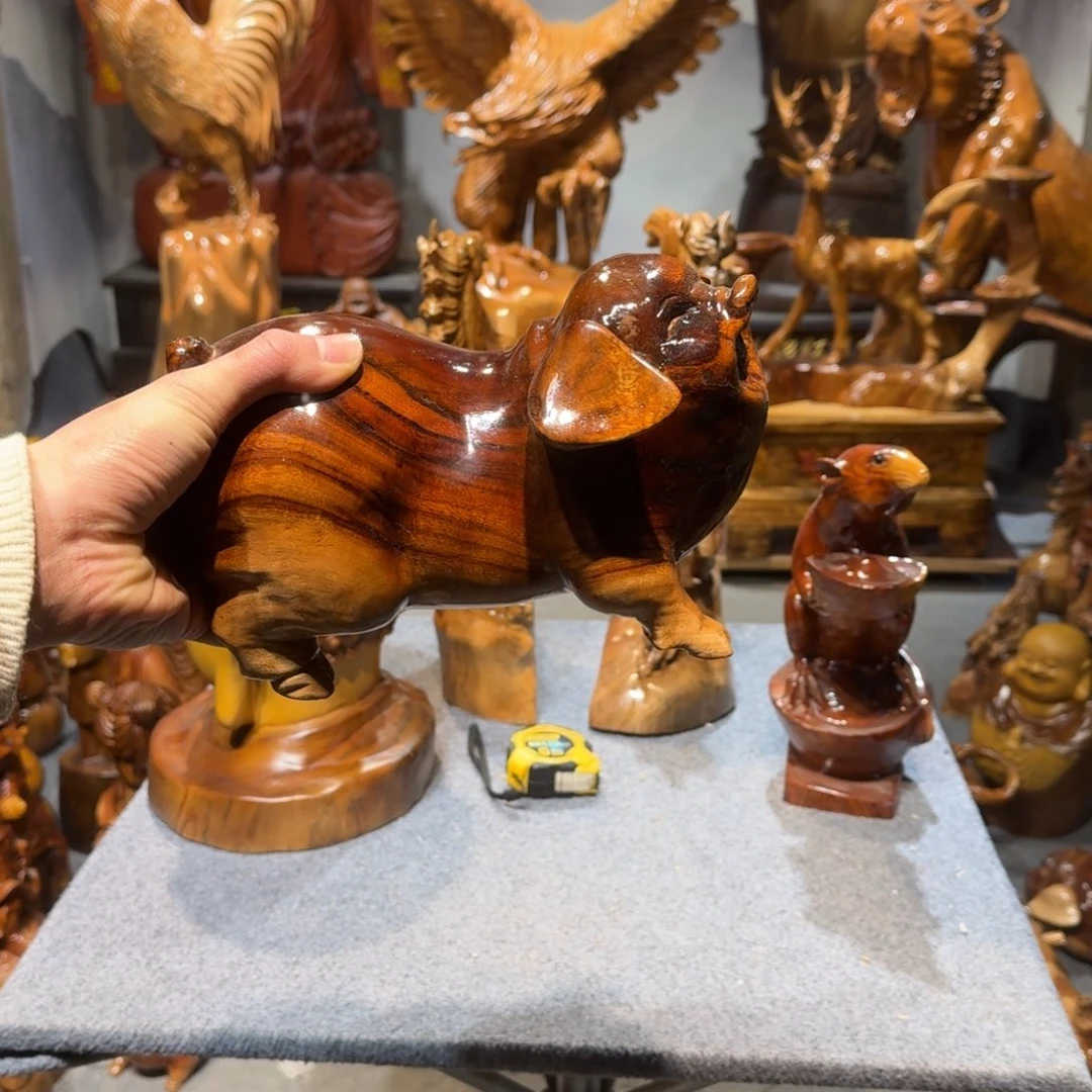 香樟木宁****洁香樟木小猪一个