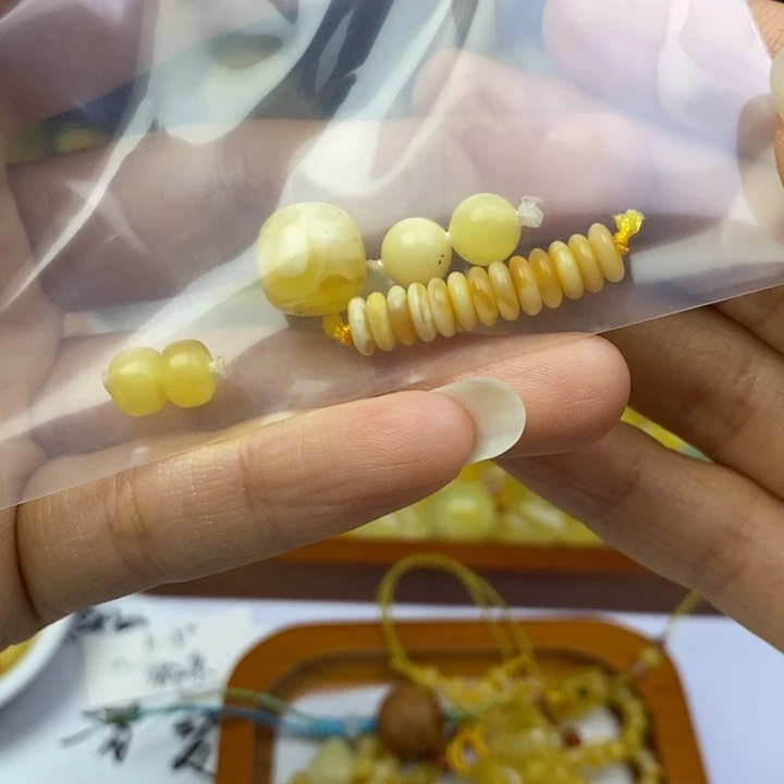 S***悦裸石蜜蜡未镶嵌瑕疵