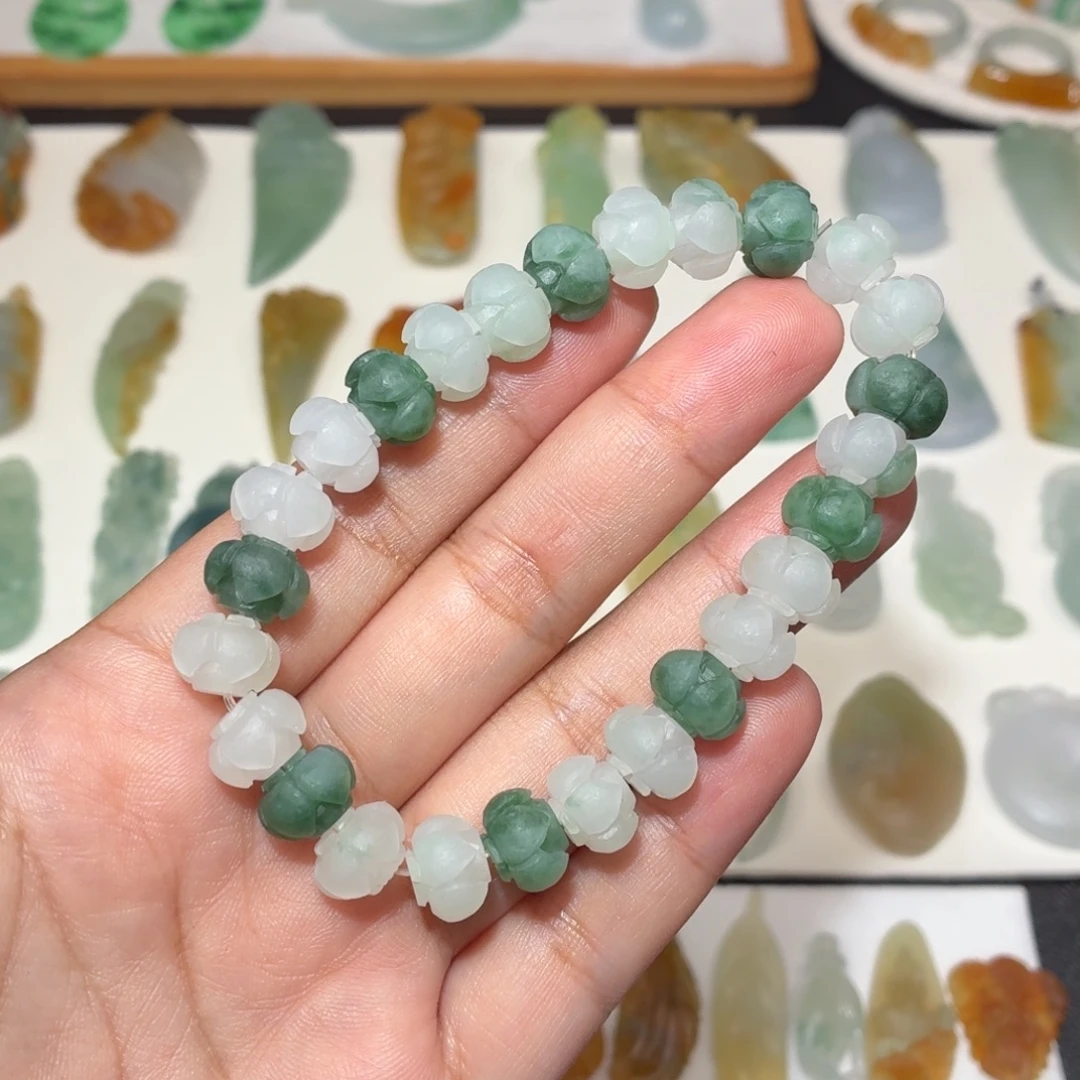 v***i定制翡翠未镶嵌莲花珠