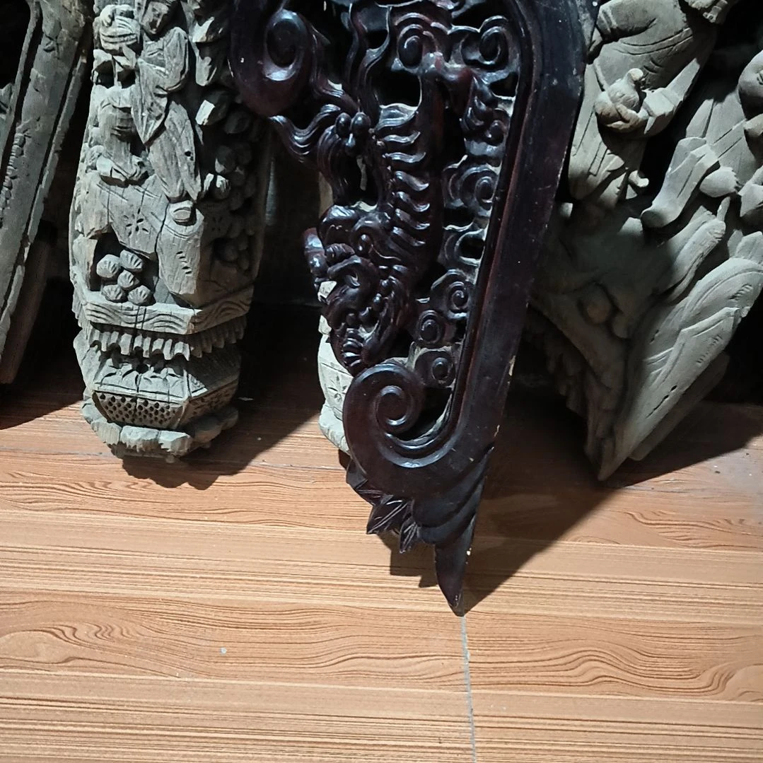 龙***戈香榧木花板木雕，一物一拍