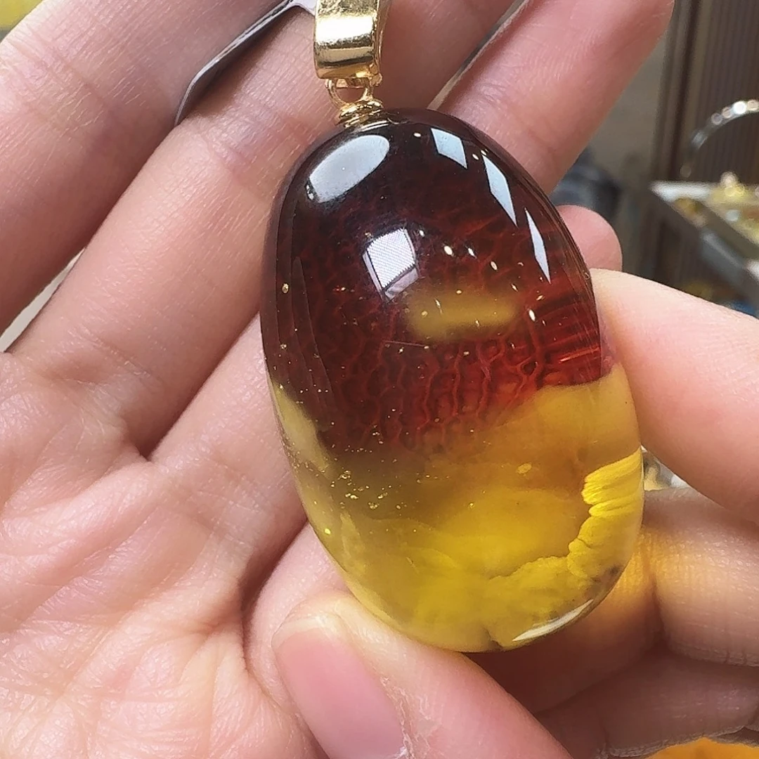 琥珀未镶嵌颈饰吊坠