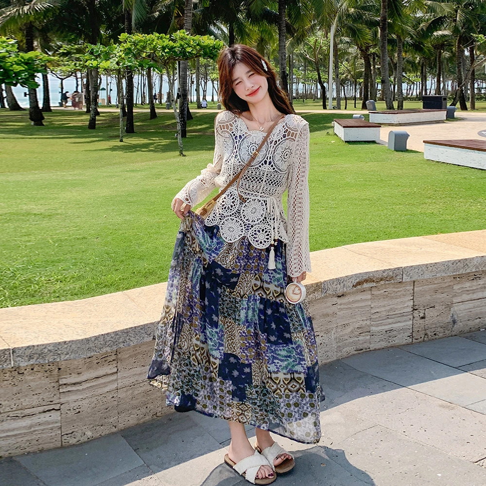 复古风蕾丝钩花镂空罩衫套装裙女春季2025年新款碎花吊带裙两件套