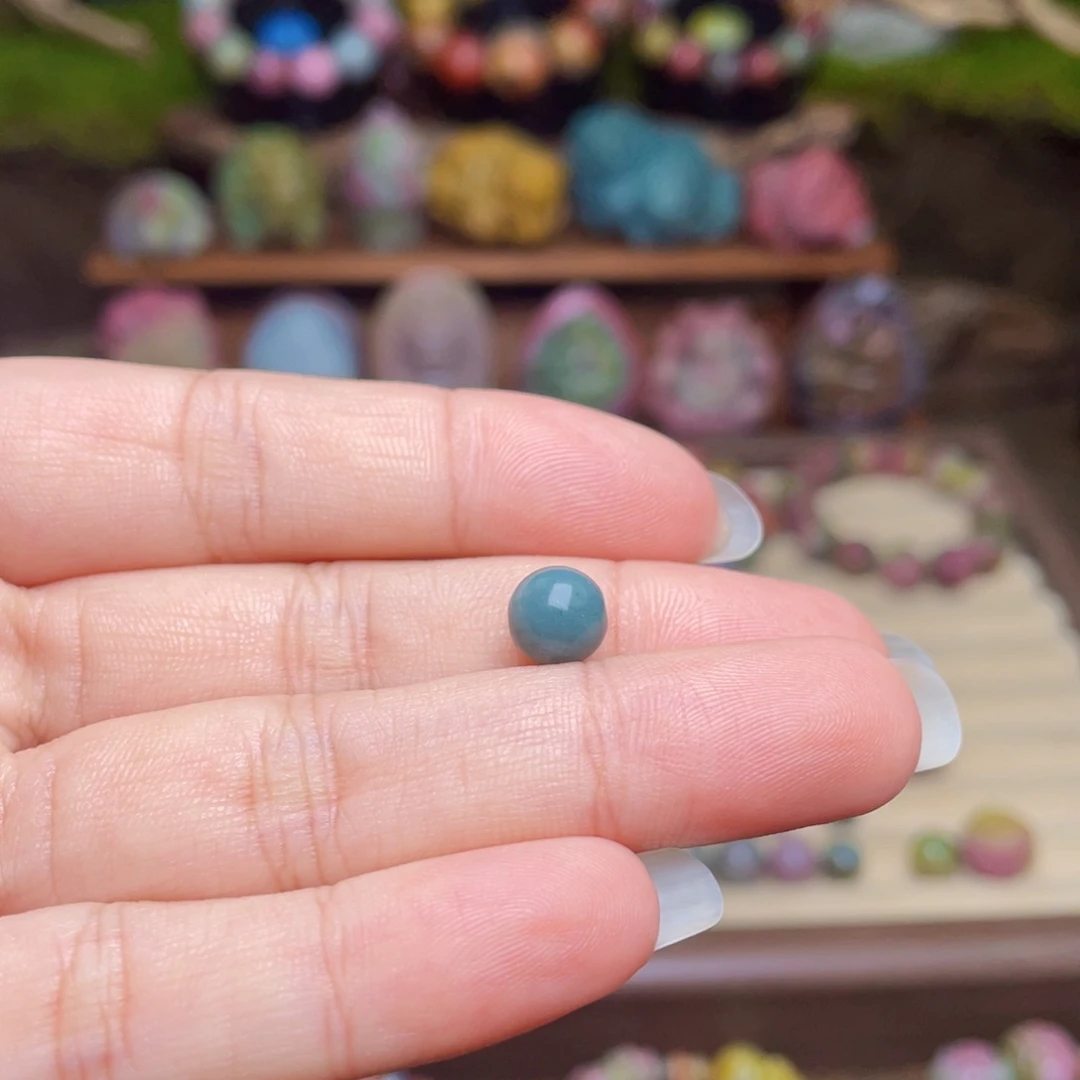 伟***爷玛瑙/玉髓未镶嵌珠宝半成品盐源玛瑙蓝珠