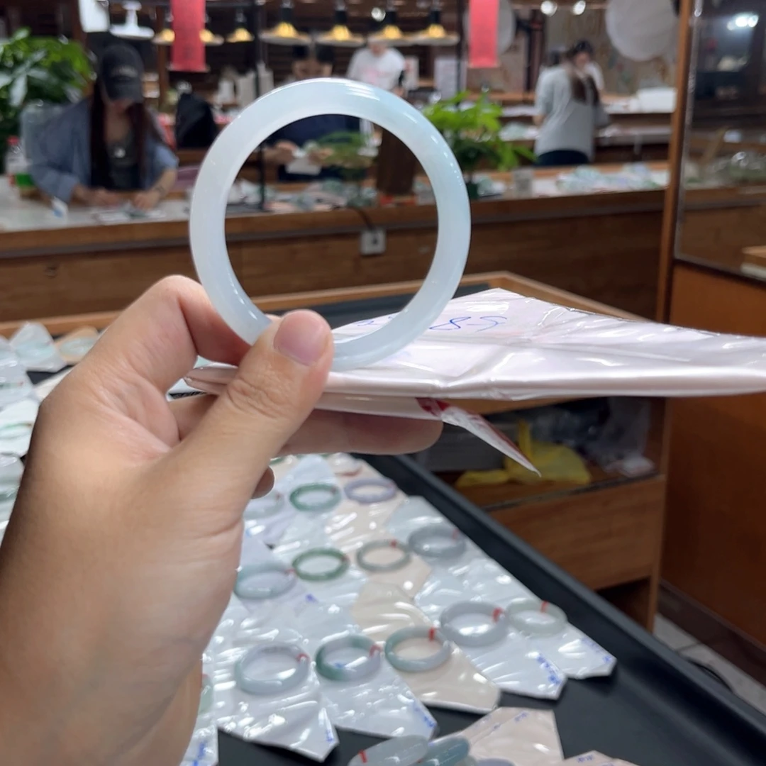 翡翠未镶嵌手镯翡翠手镯