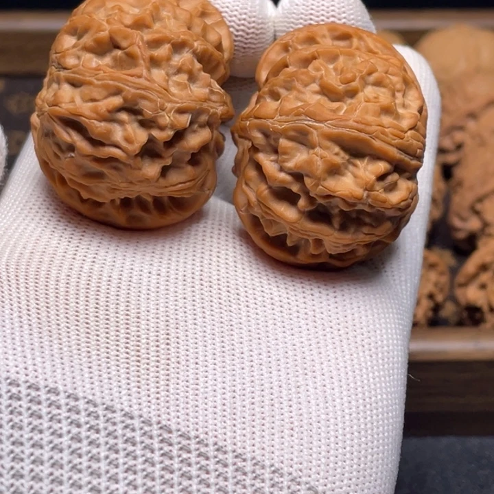 马***上吊坠文玩核桃45全品肉苹果