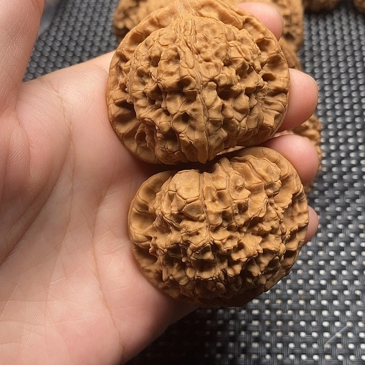 掌***兄文玩核桃吊坠核桃
