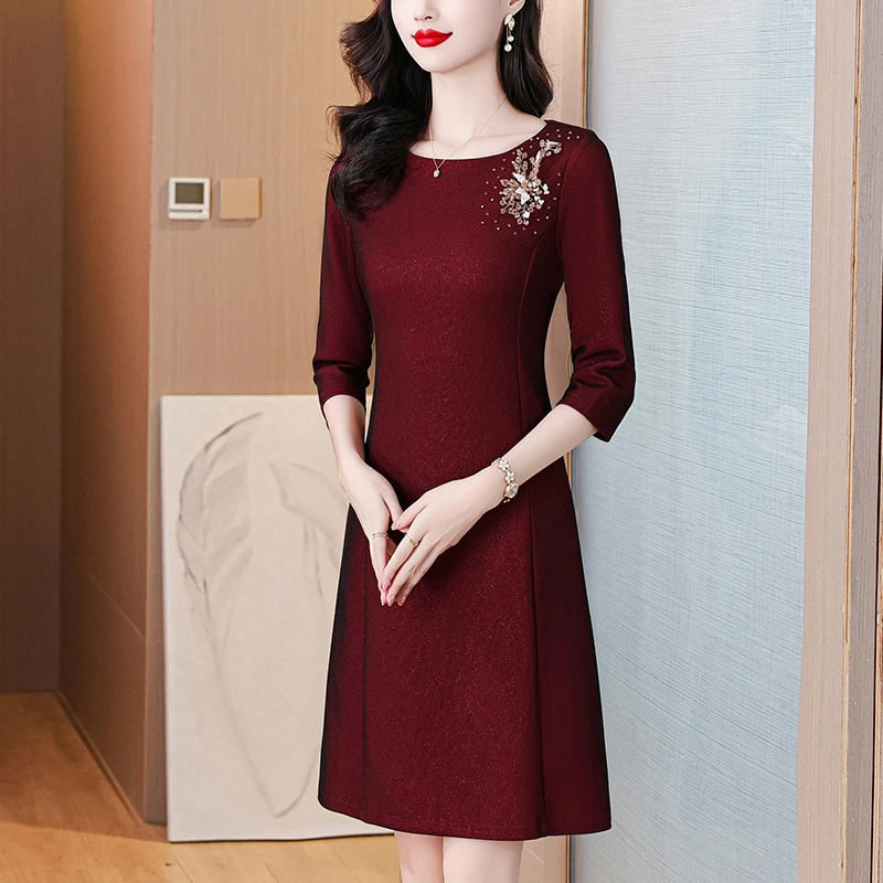 小个子妈妈装婚宴礼服2025高贵气质喜婆婆洋气新娘连衣裙平时可穿