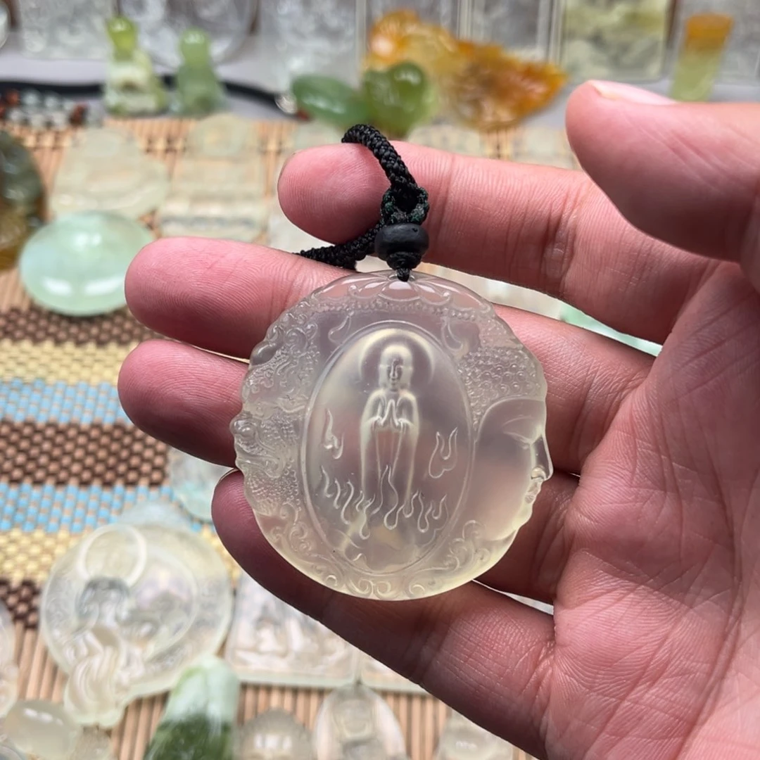 蛇纹石玉未镶嵌颈饰二*
