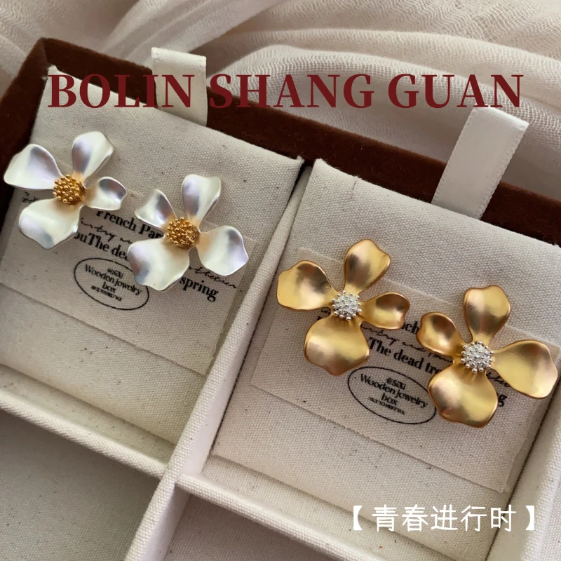 铜合金耳饰 轻奢花朵精致百耳钉潮流时尚金属花朵ly