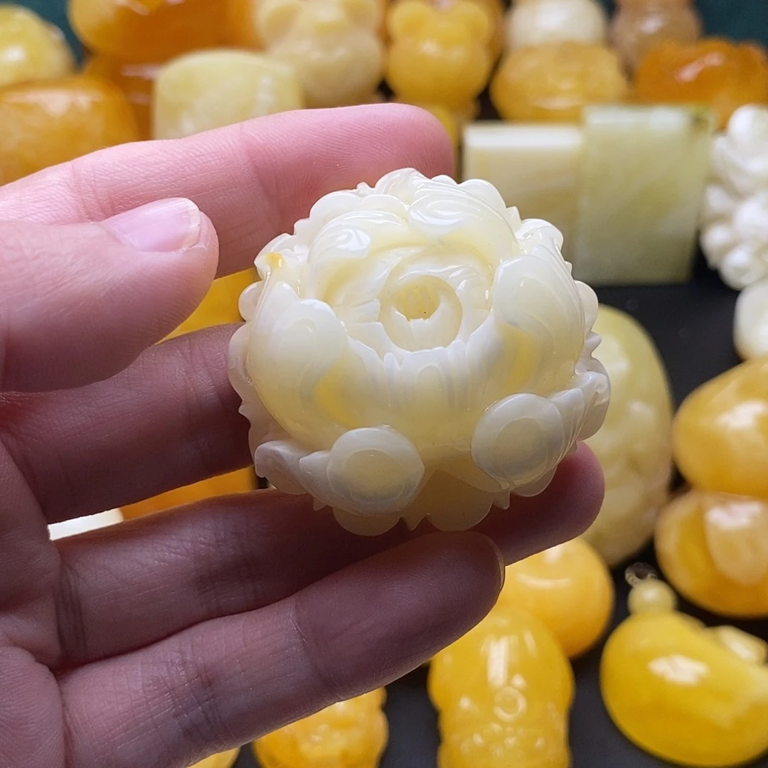 琥珀颈饰未镶嵌琥珀蜜蜡吊坠