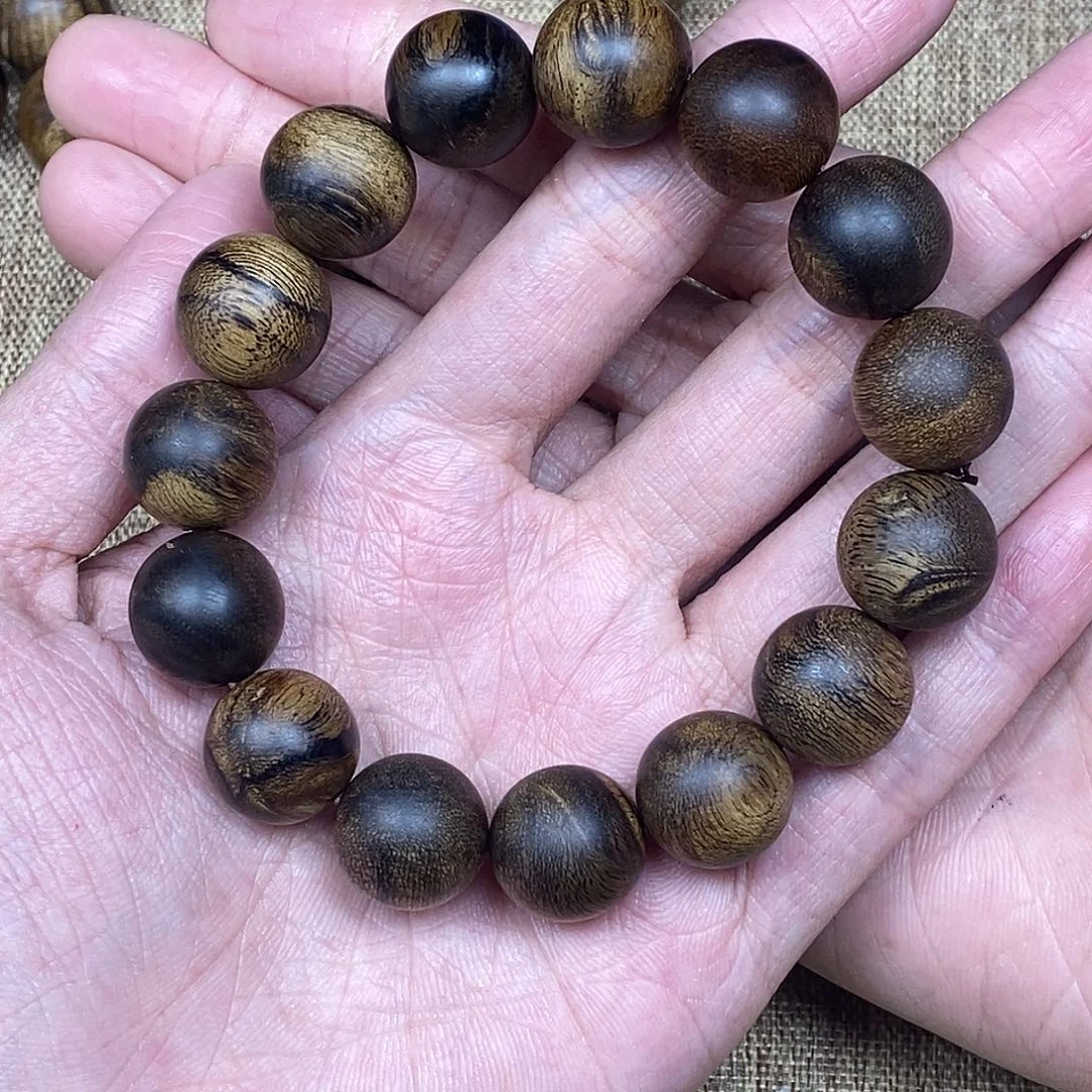 沉香手串D***n越南芽庄白棋楠