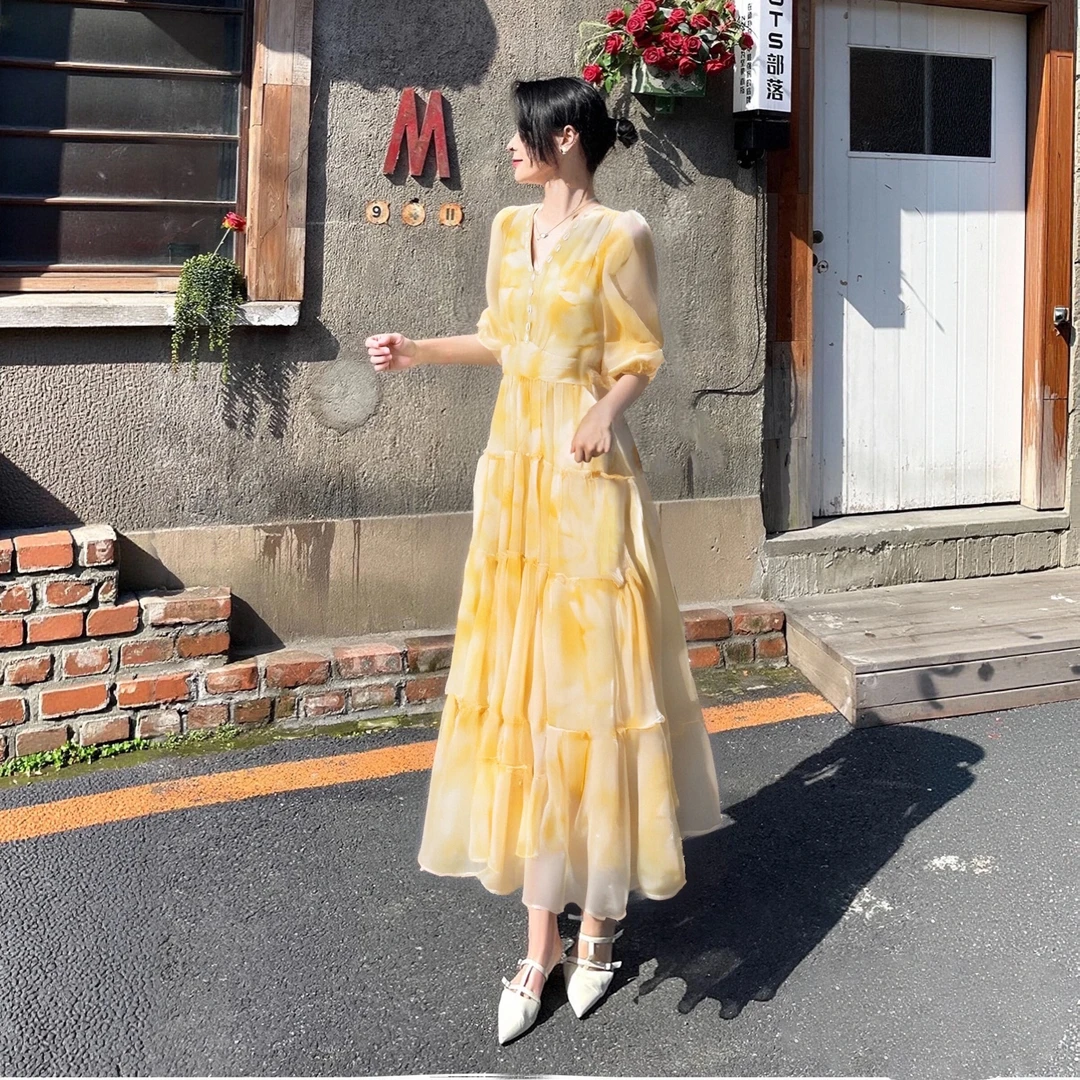 【有里布】2025新款夏季高端气质V领黄色印花度假连衣裙女D1544