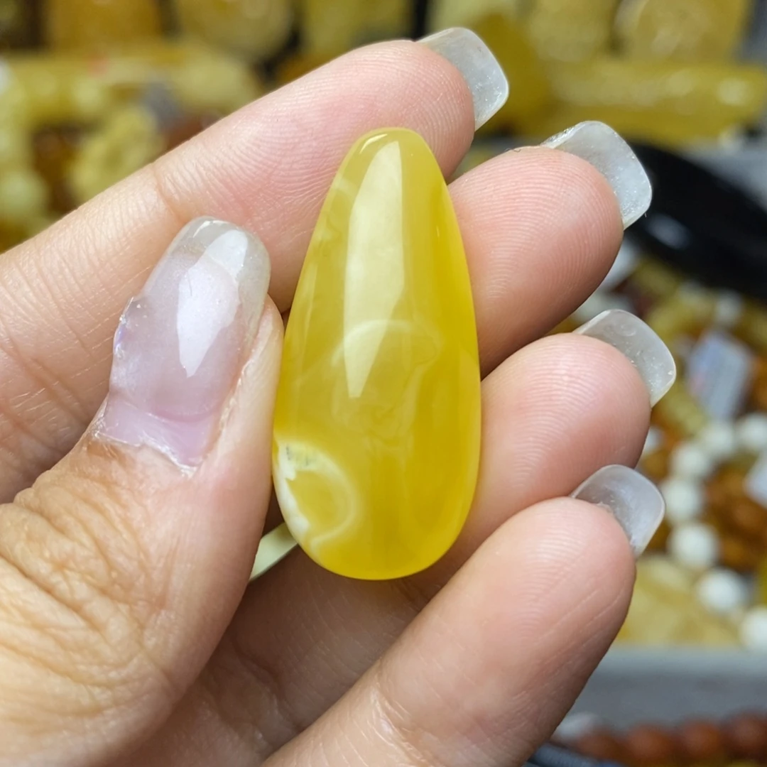 未镶嵌琥珀珠宝奇石