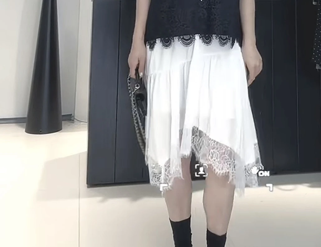 气质蕾丝下摆不规则显瘦半身裙