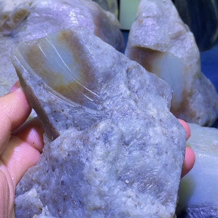 和田玉未镶嵌珠宝半成品