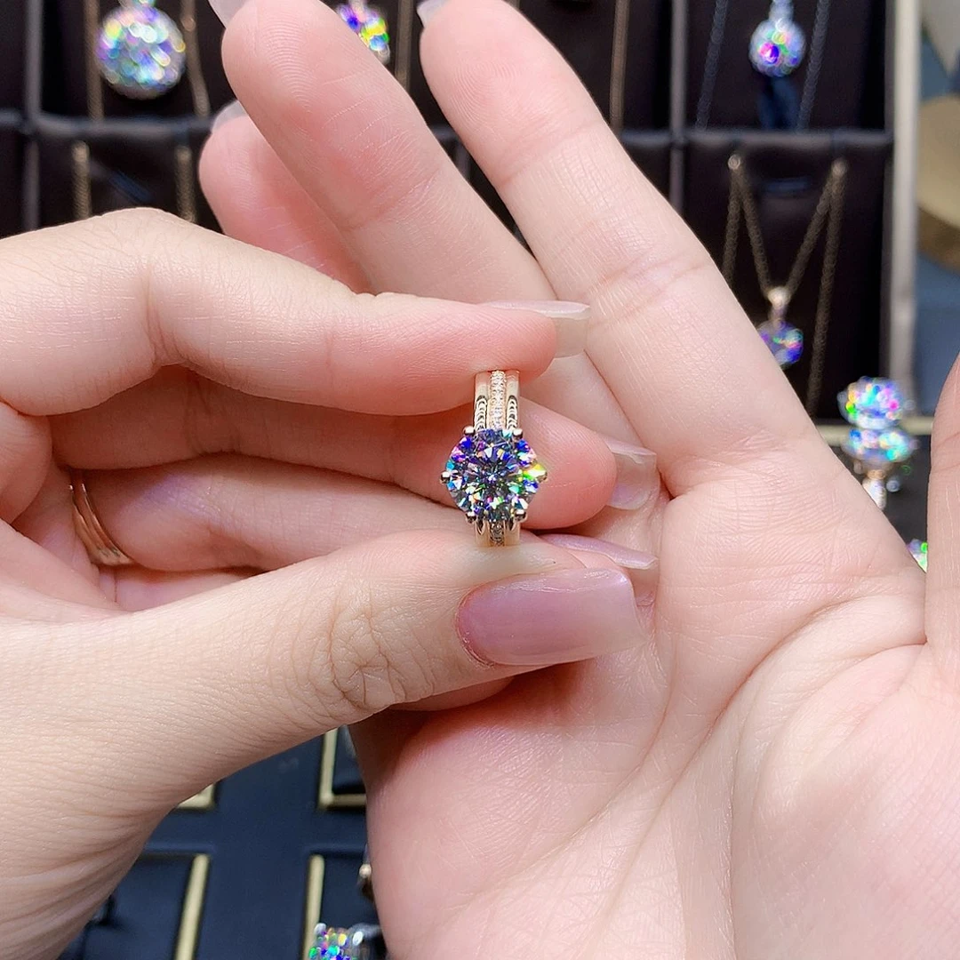 18K金镶嵌合成碳硅石（莫桑石）戒指/指环延****院
