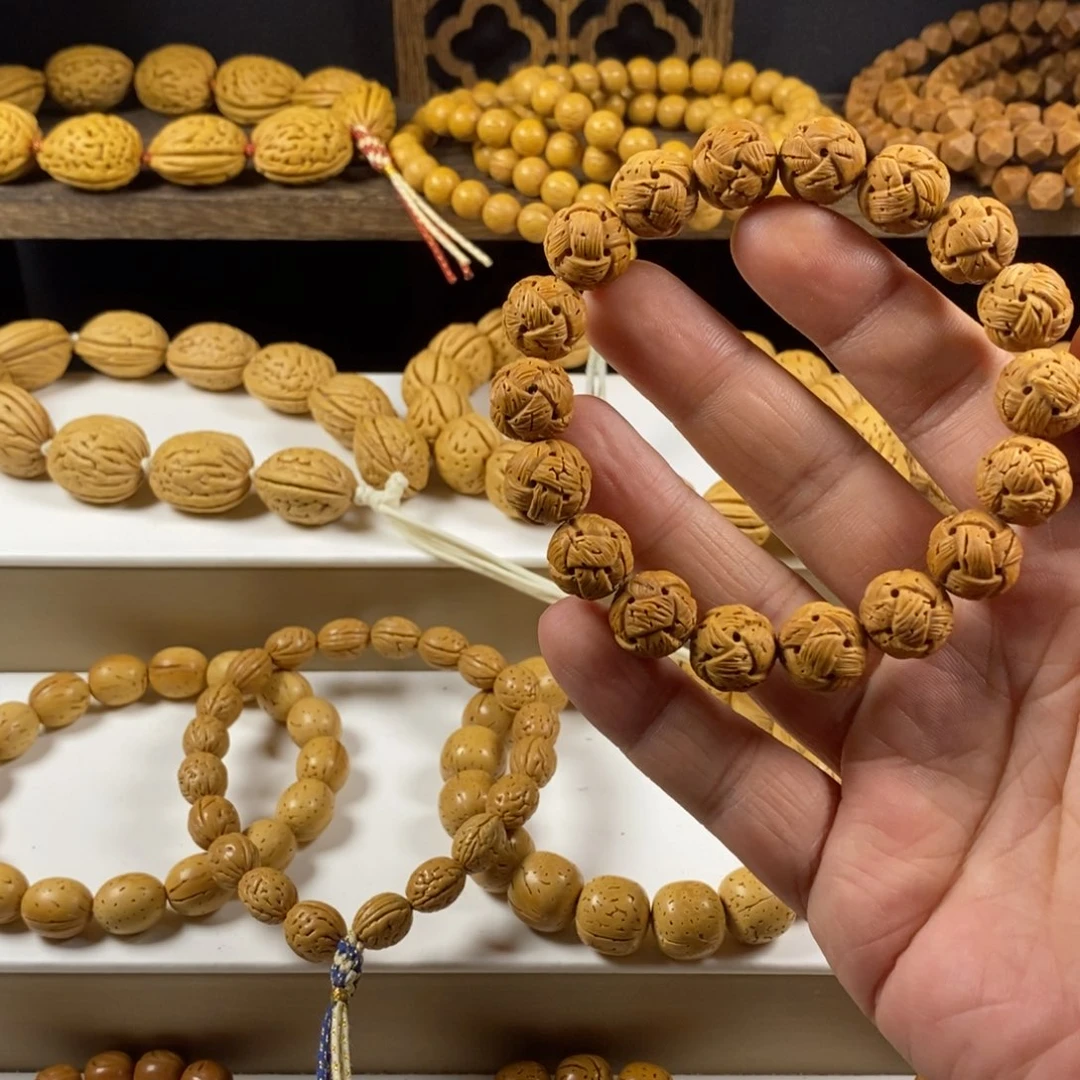 小***姐桃核吊坠桃核绣球路路通天河纹